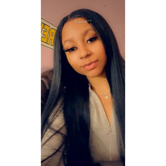 Meet your Posher, Lauryn - Picture 1 of 1